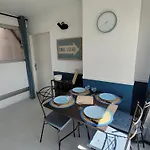 Piscine & Soleil A - T3 Spacieux Avec Clim & Exterieurs Apartman Hyères