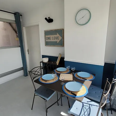 Piscine&soleil à - T3 Spacieux Avec Clim&extérieurs Appartamento Hyères
