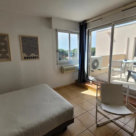 Le Toit Du Port ! Terrasses Spacieuses, Piscine, Climatisation, Parking * Hyeres